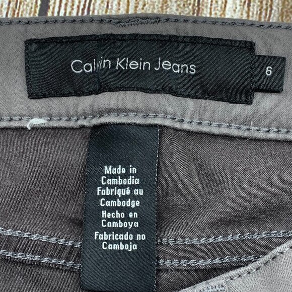 Calvin Klein Jeans Gray Skinny Jeans - Picture 3 of 6